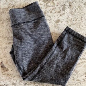 Lululemon WunderUnder Crops size 4